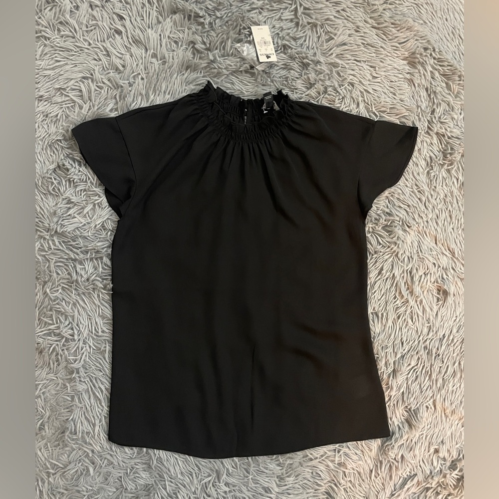 NWT Express Womens High-Smocked Neck Short Sleeve Blouse Top in black color